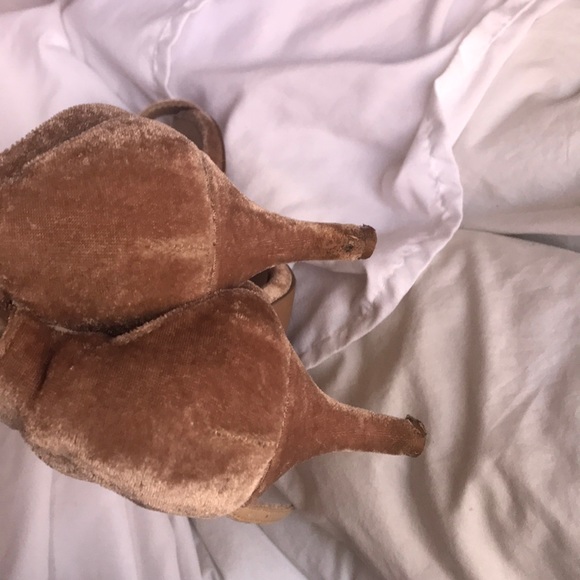 Steve Madden Velvet Pink Heels - Picture 3 of 4